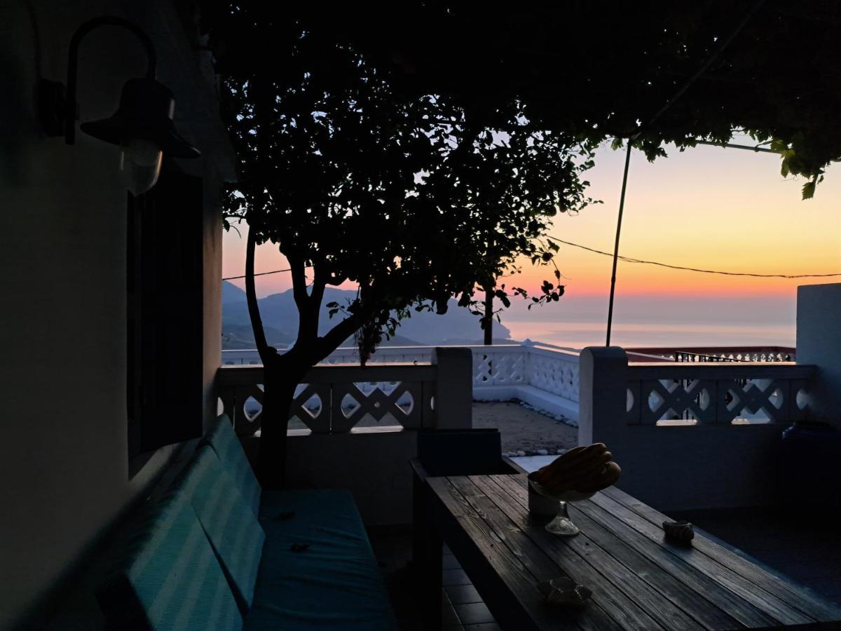 Thea Menetes Apartment Menetaí Екстериор снимка